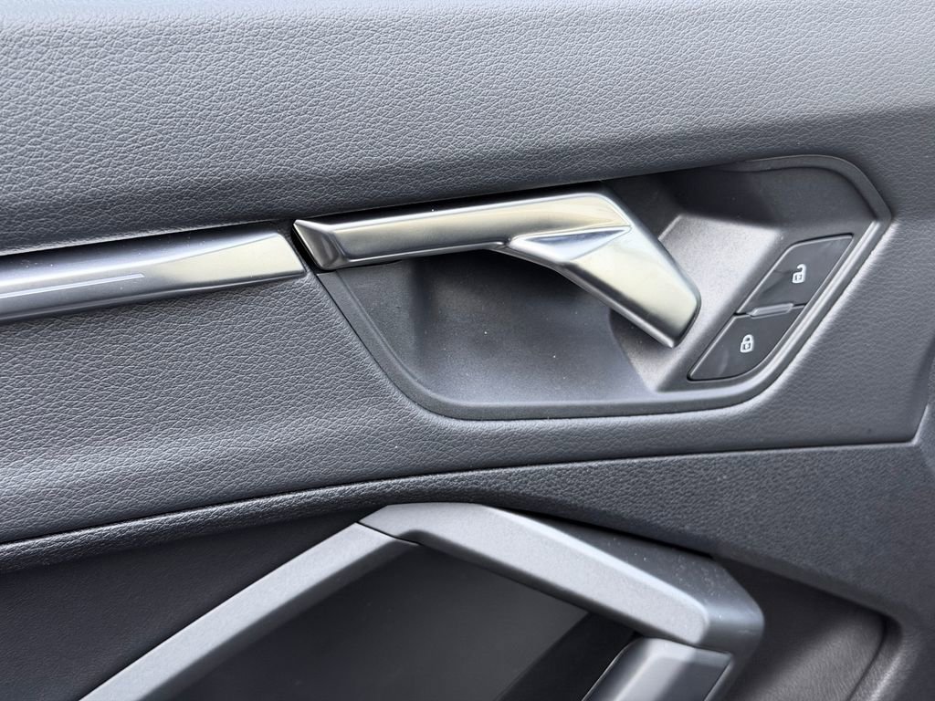 Used 2025 Audi Q3 2.0T Premium Plus w/ Premium Plus Package image 22