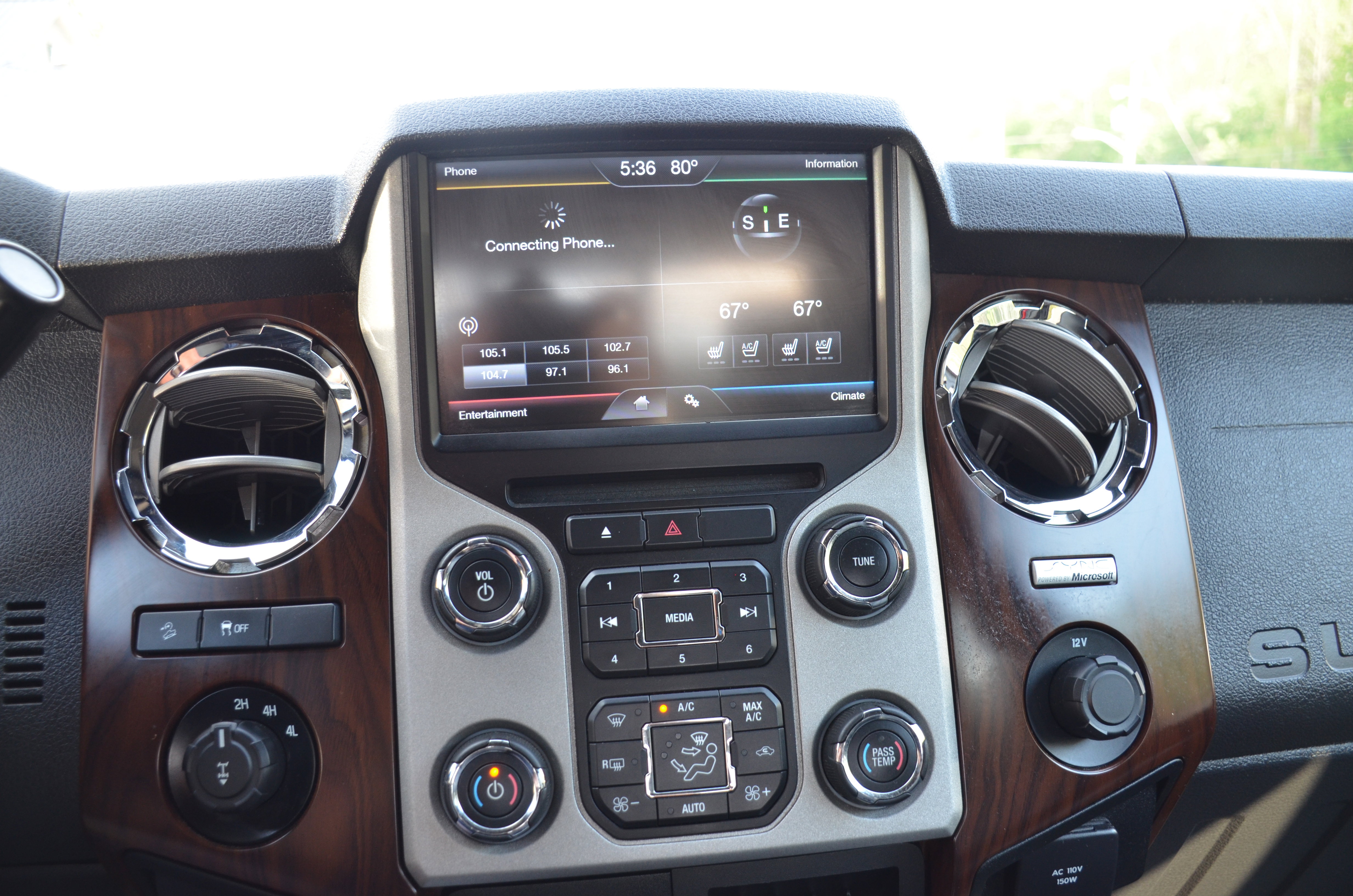 Used 2014 Ford F350 Lariat w/ Lariat Interior Package image 17