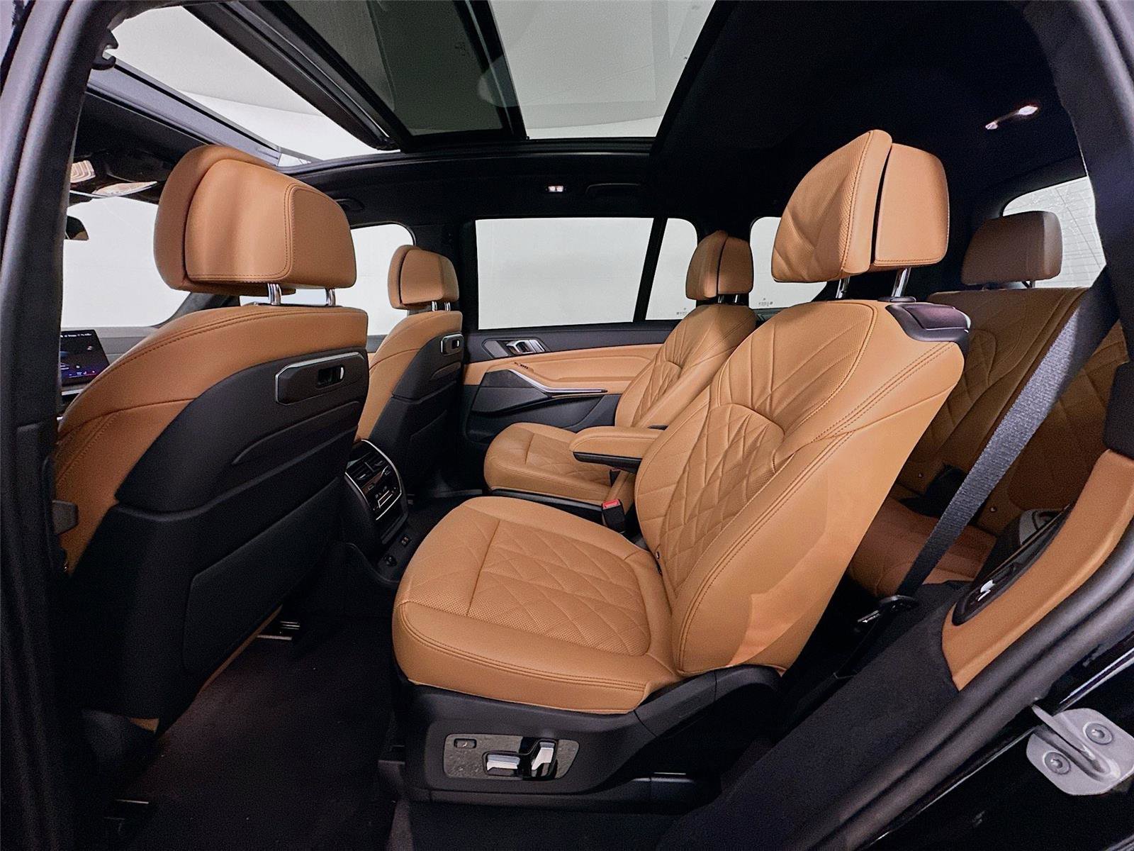 New 2026 BMW X7 xDrive40i w/ M Sport Package image 26