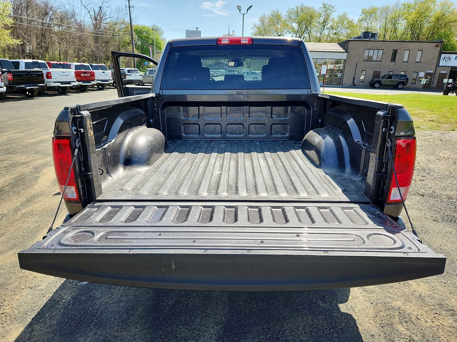 Certified 2022 RAM 1500 Classic SLT w/ Electronics Group AWD/4WD image 27
