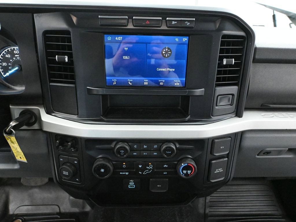 Used 2024 Ford F350 XLT w/ FX4 Off-Road Package image 32