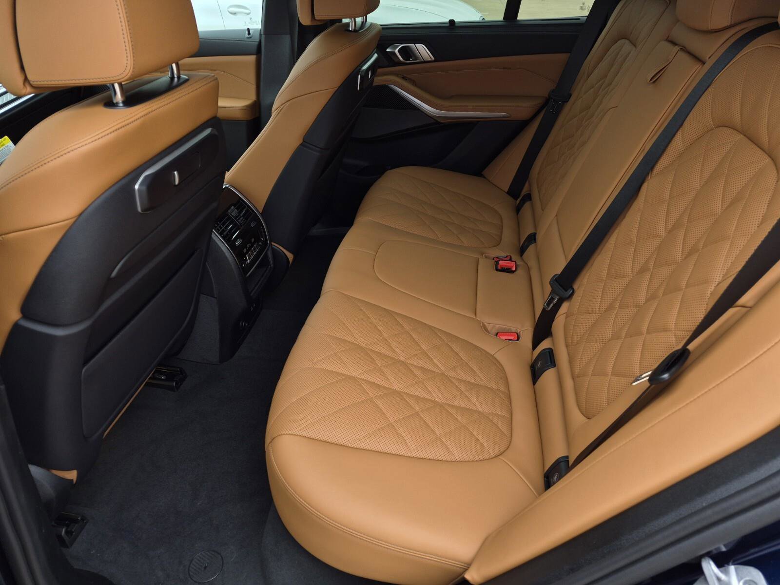 New 2026 BMW X5 M60i image 32