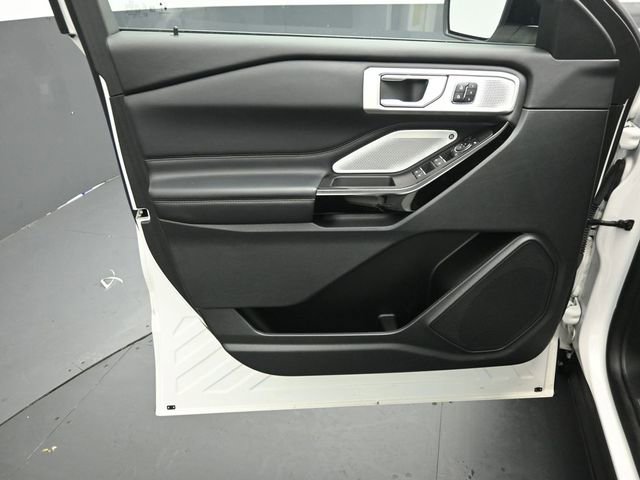 Certified 2023 Ford Explorer Platinum w/ Technology Package image 21