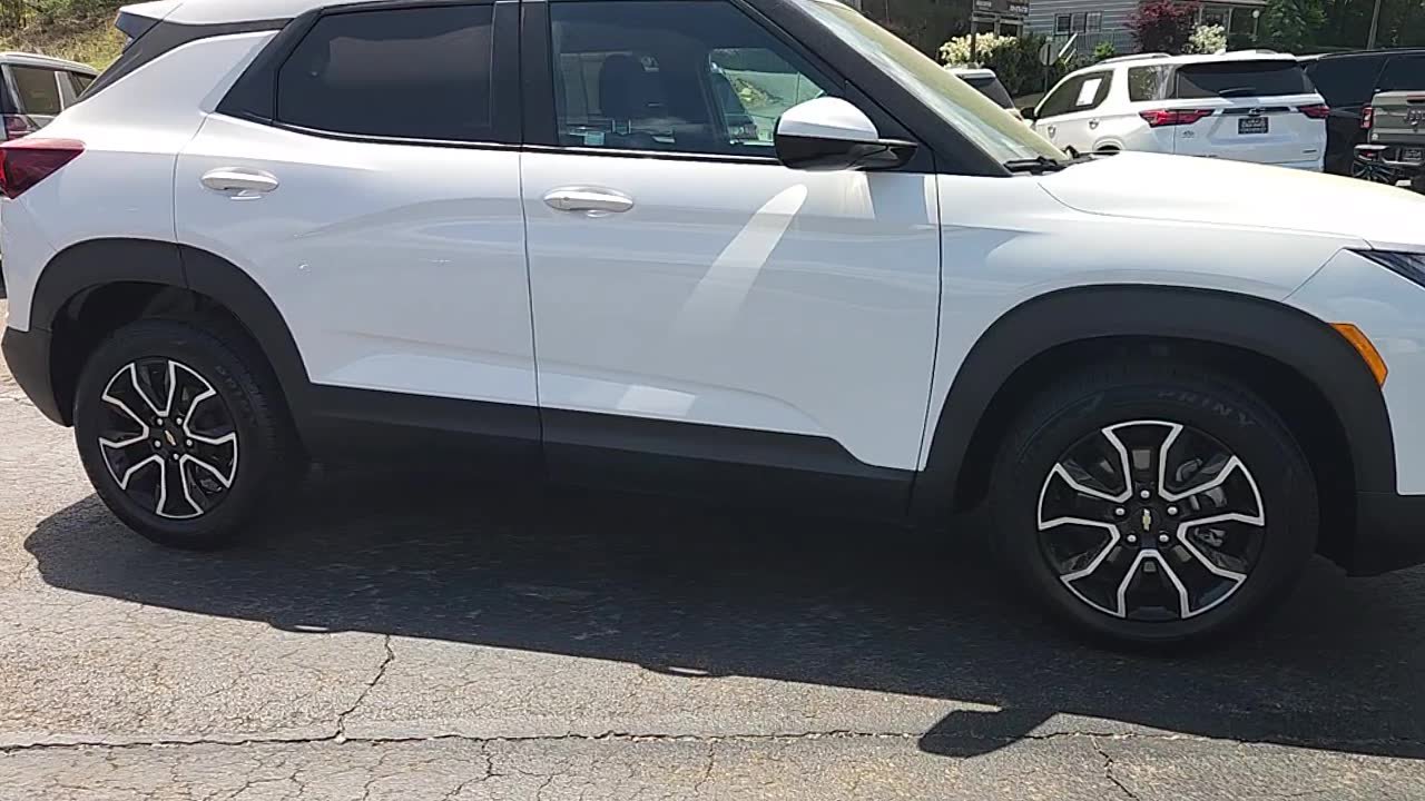 Used 2023 Chevrolet TrailBlazer ACTIV FWD image 10