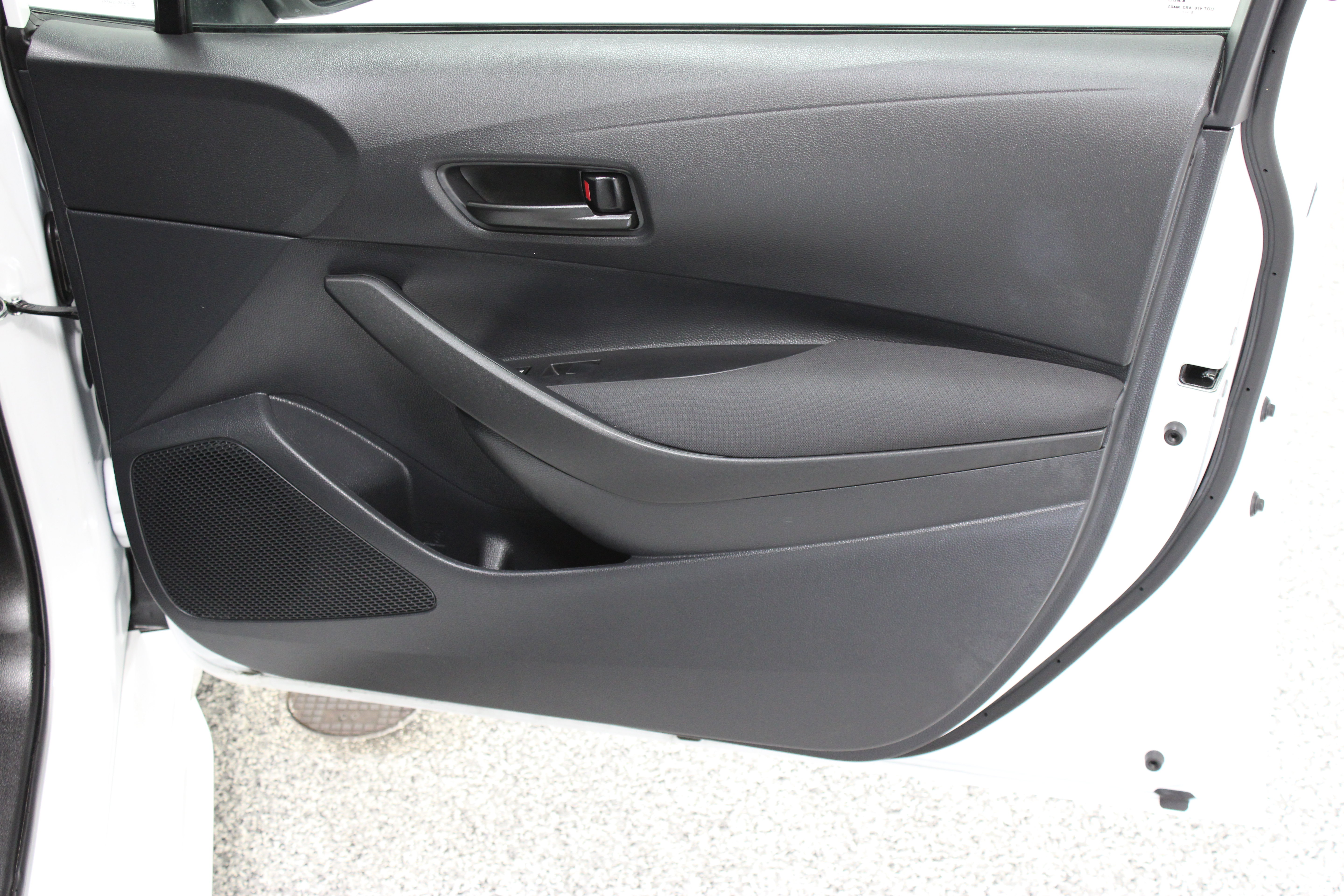 Certified 2026 Toyota Corolla LE FWD image 32
