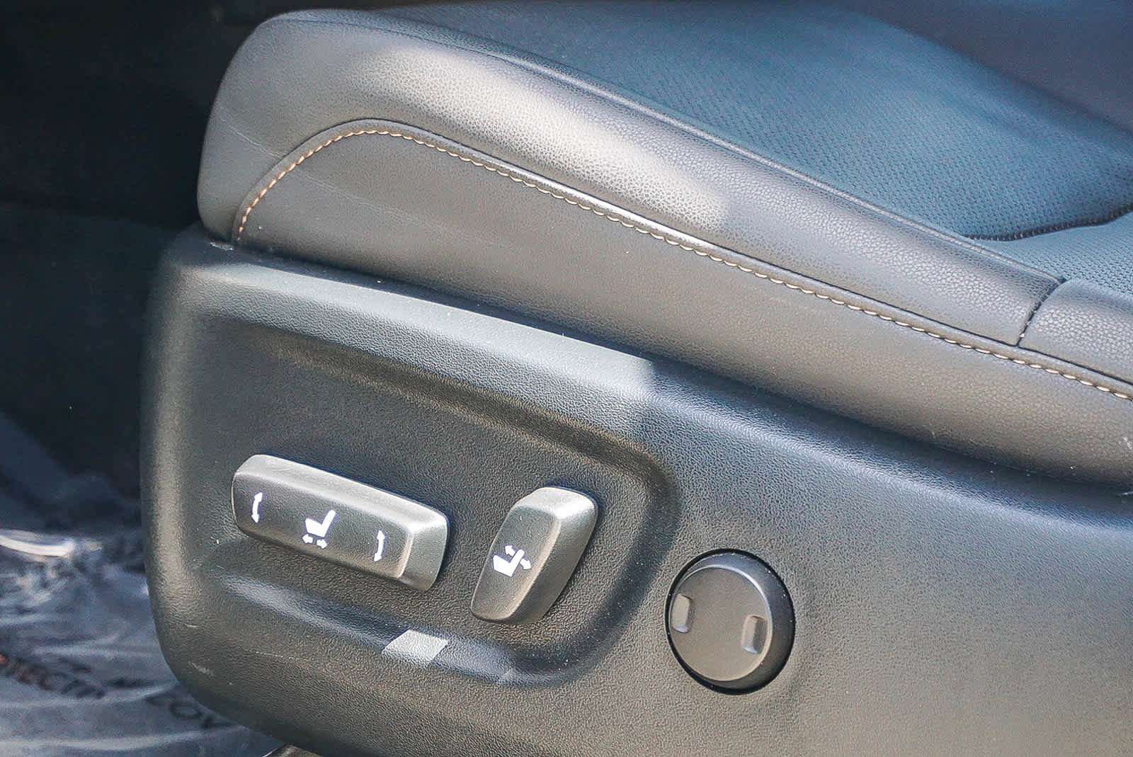 Certified 2022 Lexus GX 460 Premium w/ Premium Package AWD/4WD image 22