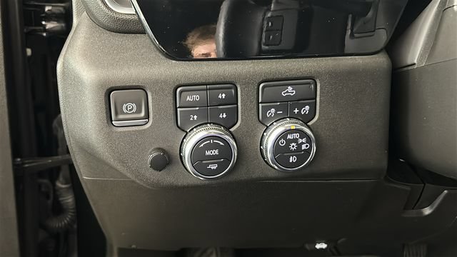 Used 2023 GMC Sierra 1500 Elevation w/ Preferred Package AWD/4WD image 19