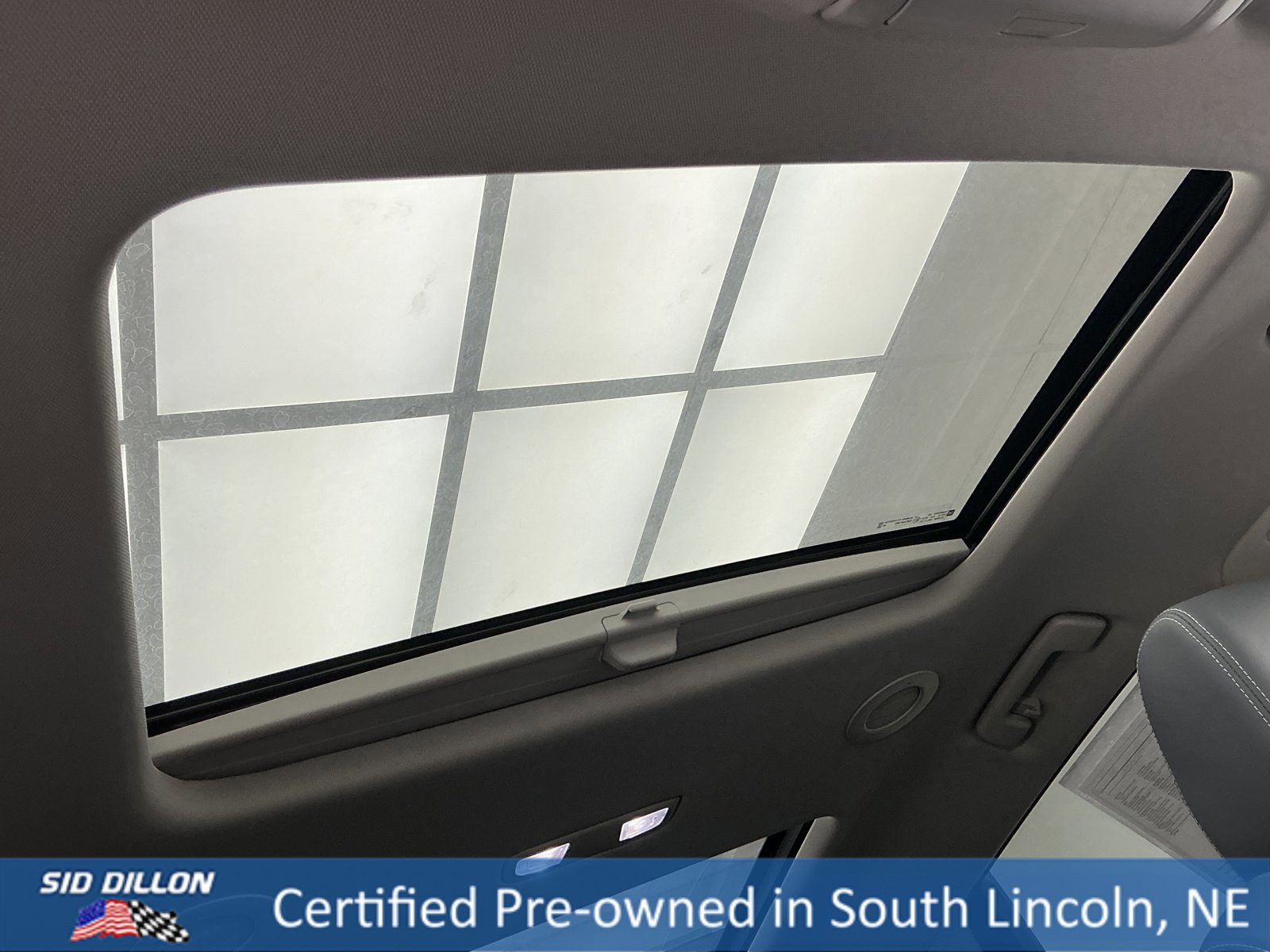 Used 2021 Buick Enclave Premium w/ Sun and Sites Package image 25