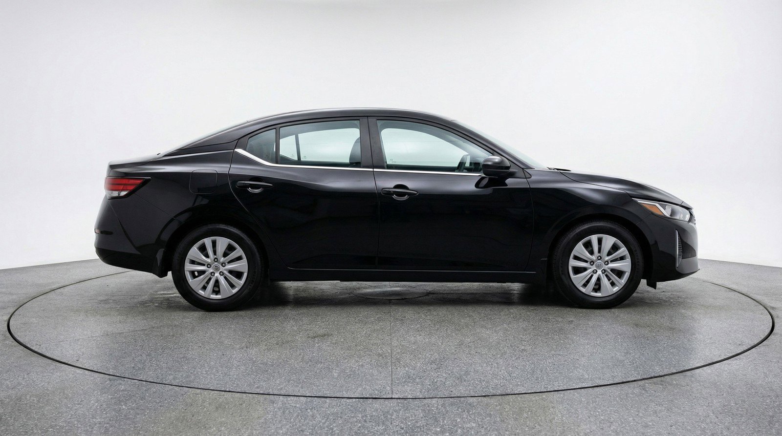 Used 2025 Nissan Sentra S image 11