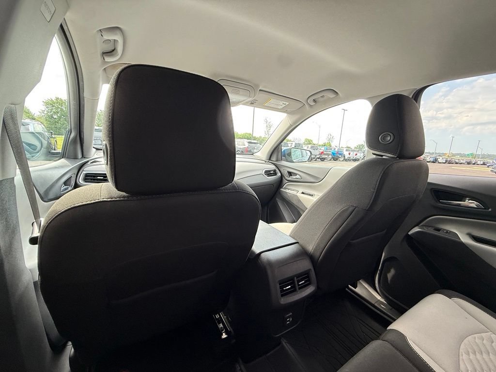 Used 2021 Chevrolet Equinox LT FWD image 27