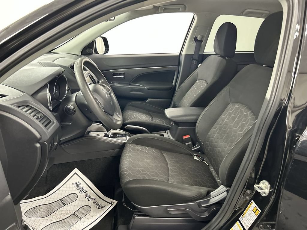Used 2023 Mitsubishi Outlander Sport ES AWD/4WD image 9