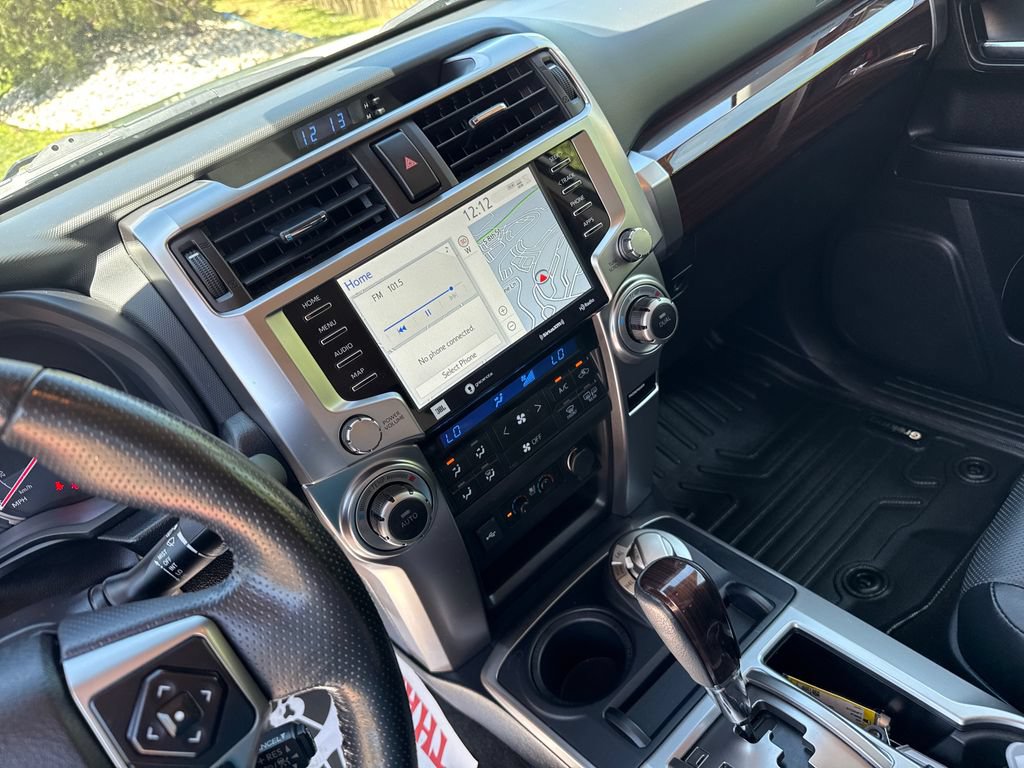 Used 2024 Toyota 4Runner Limited AWD/4WD image 17