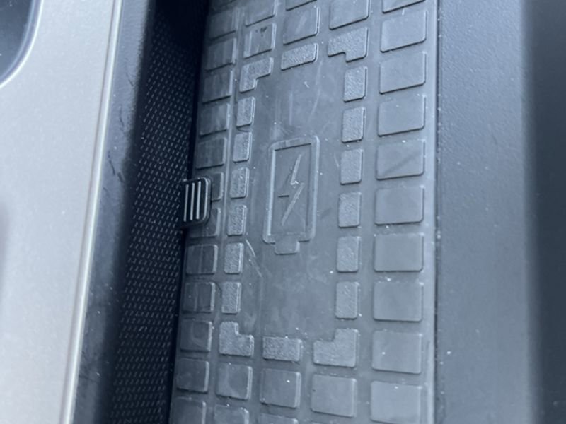 Used 2022 Ford Explorer Limited w/ Equipment Group 301A image 18