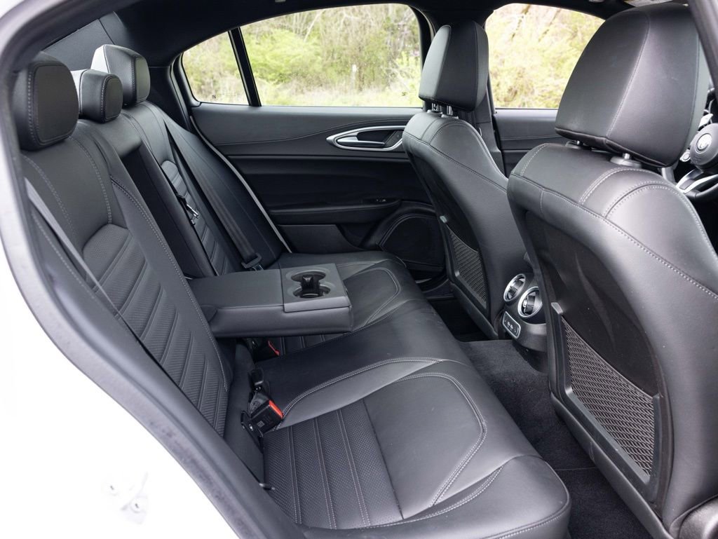 Used 2024 Alfa Romeo Giulia Veloce image 59
