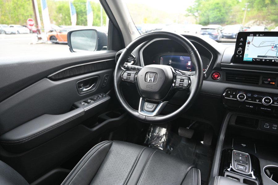 Used 2023 Honda Pilot Elite image 14