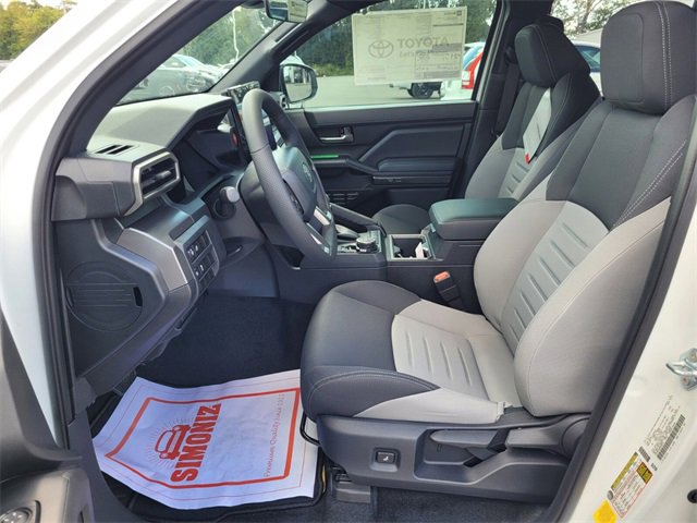 Used 2024 Toyota Tacoma TRD Off-Road image 17