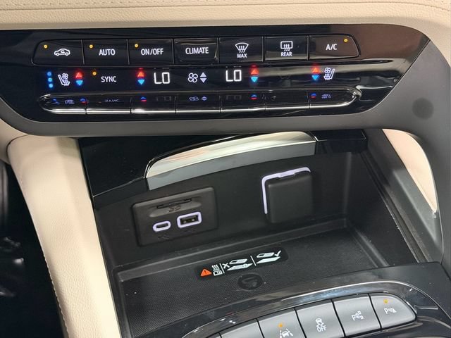Used 2023 Buick Envision Avenir AWD/4WD image 24