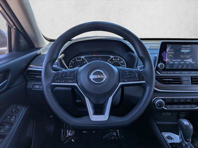 Used 2024 Nissan Altima 2.5 SV FWD image 13