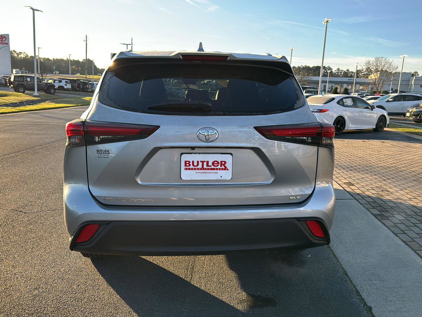 Certified 2025 Toyota Highlander XLE image 4