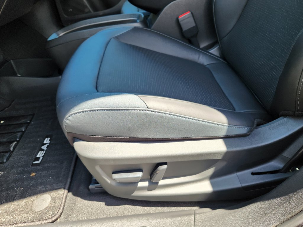 New 2026 Nissan Leaf SV+ w/ Floor Mat Package (SV+) FWD image 13