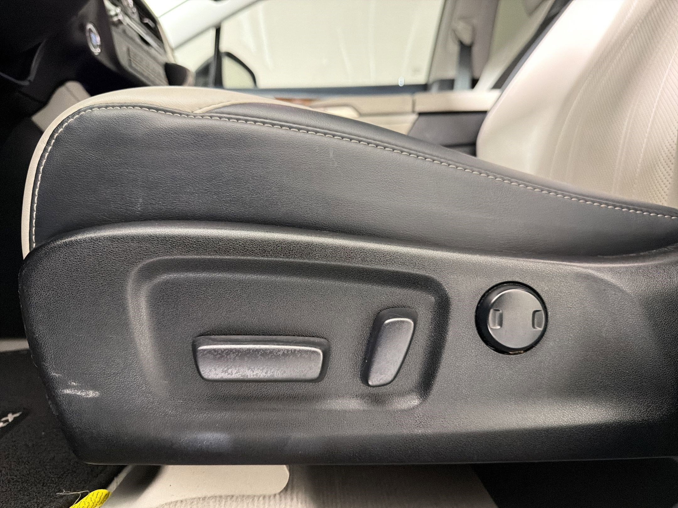 Used 2019 Lexus RX 350 FWD w/ Navigation Package image 10