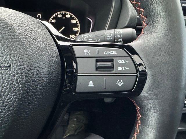 Used 2025 Honda Pilot TrailSport image 15