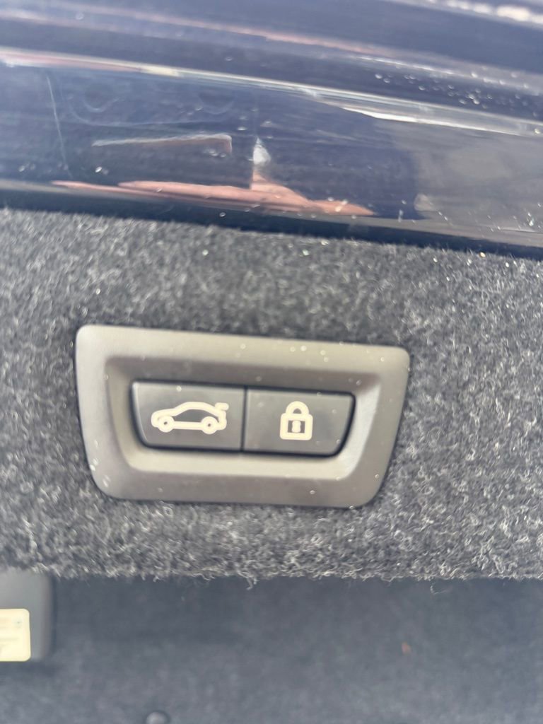 Used 2018 BMW 540i xDrive image 28