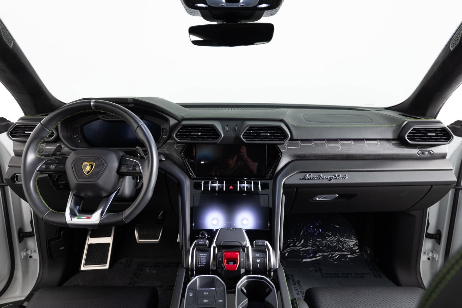 Used 2021 Lamborghini Urus AWD/4WD image 46