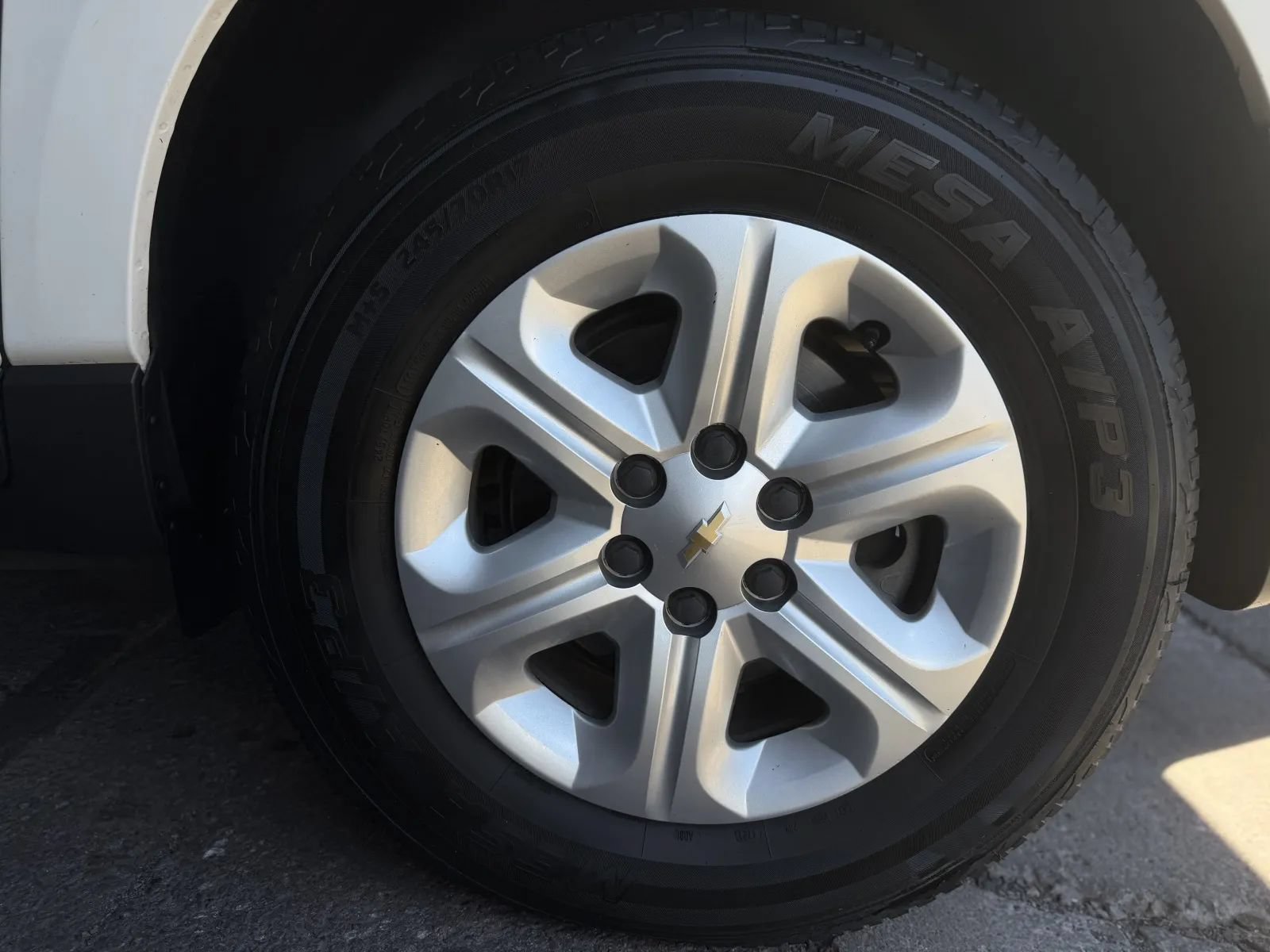 Used 2011 Chevrolet Traverse LS AWD/4WD image 37