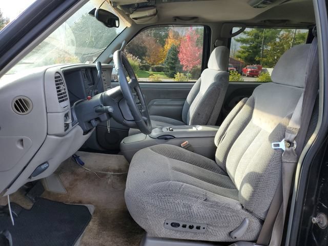Used 1997 Chevrolet Suburban 4WD w/ Preferred Equipment Group 2 image 11