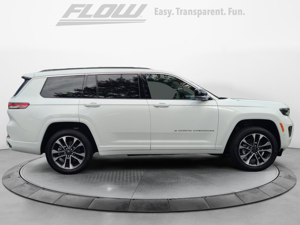 New 2025 Jeep Grand Cherokee L Overland w/ Luxury Tech Group IV image 8