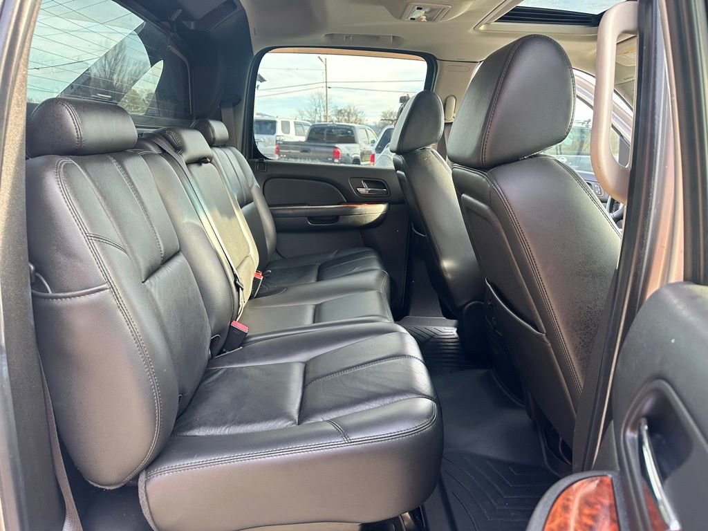 Used 2008 Chevrolet Avalanche LTZ w/ LTZ Preferred Equipment Group AWD/4WD image 31