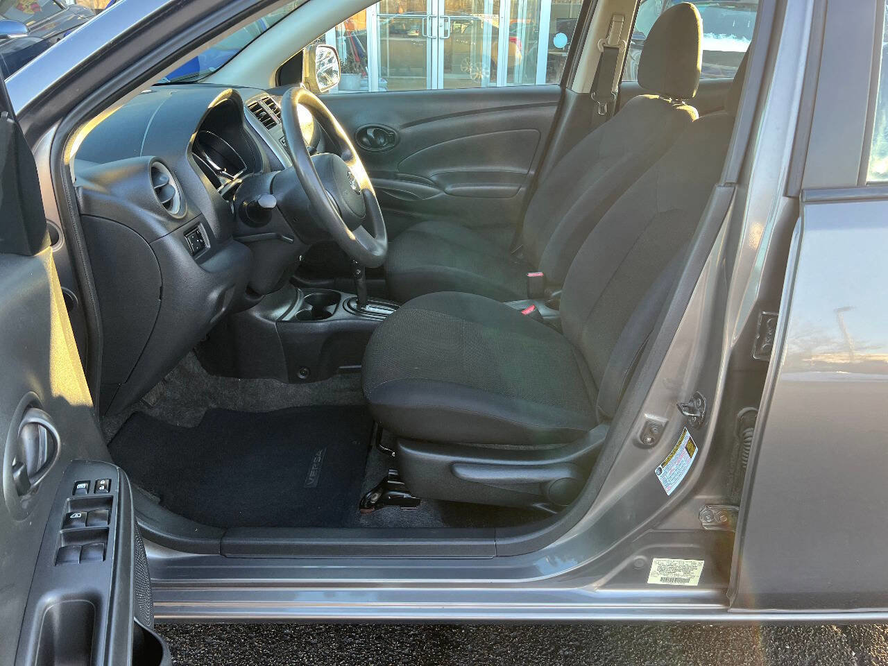Used 2012 Nissan Versa SV image 19