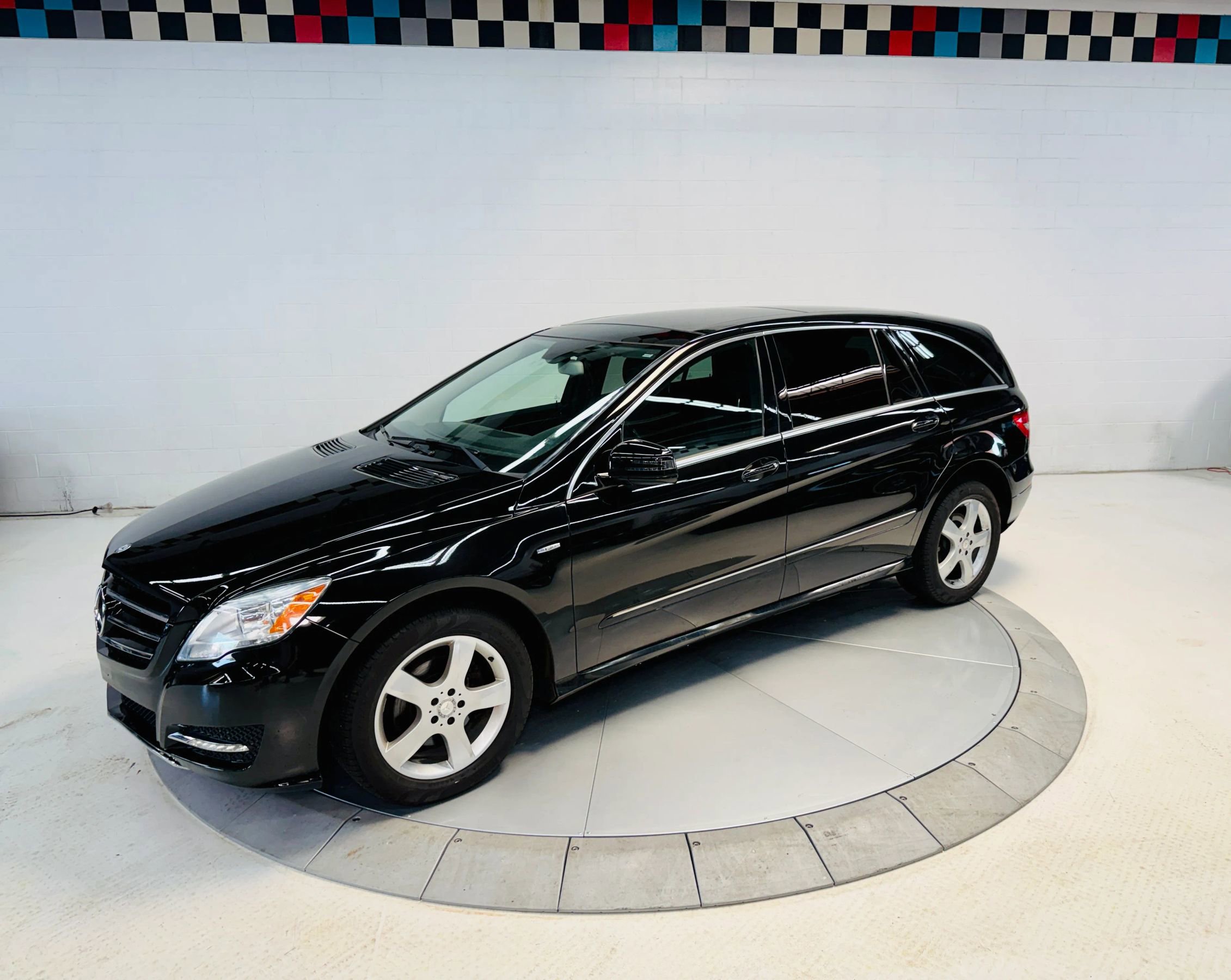 Used 2012 Mercedes-Benz R 350 4MATIC image 15