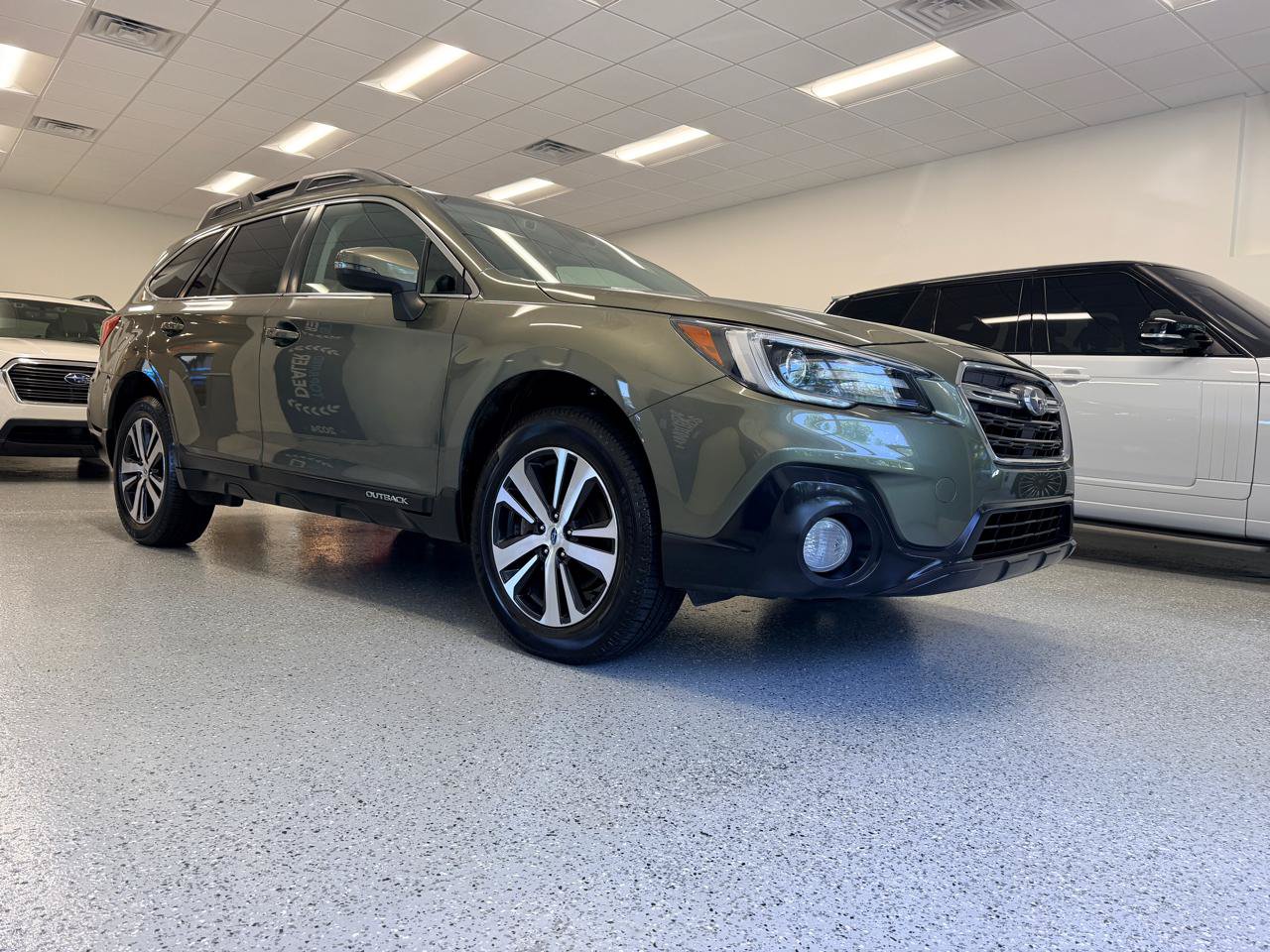 Used 2018 Subaru Outback 2.5i Limited AWD/4WD image 11