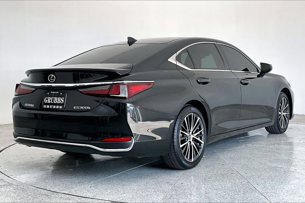 Used 2025 Lexus ES 300h w/ Premium Package FWD image 14