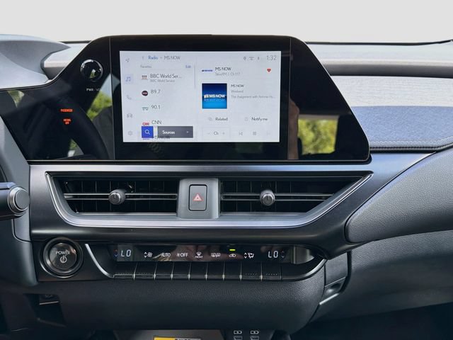 Used 2025 Lexus UX 300h FWD image 27