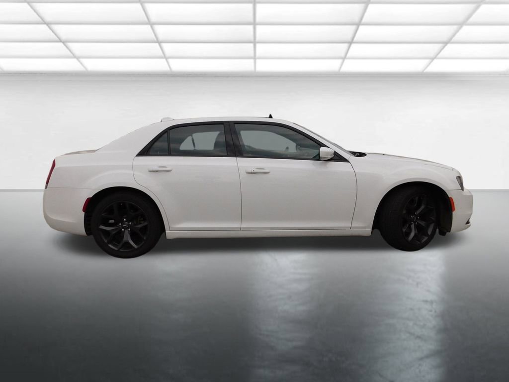 Used 2023 Chrysler 300 S image 4