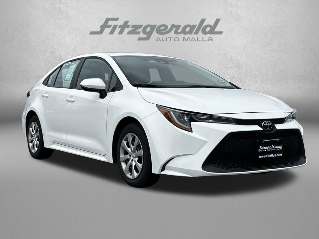 Used 2022 Toyota Corolla LE image 1