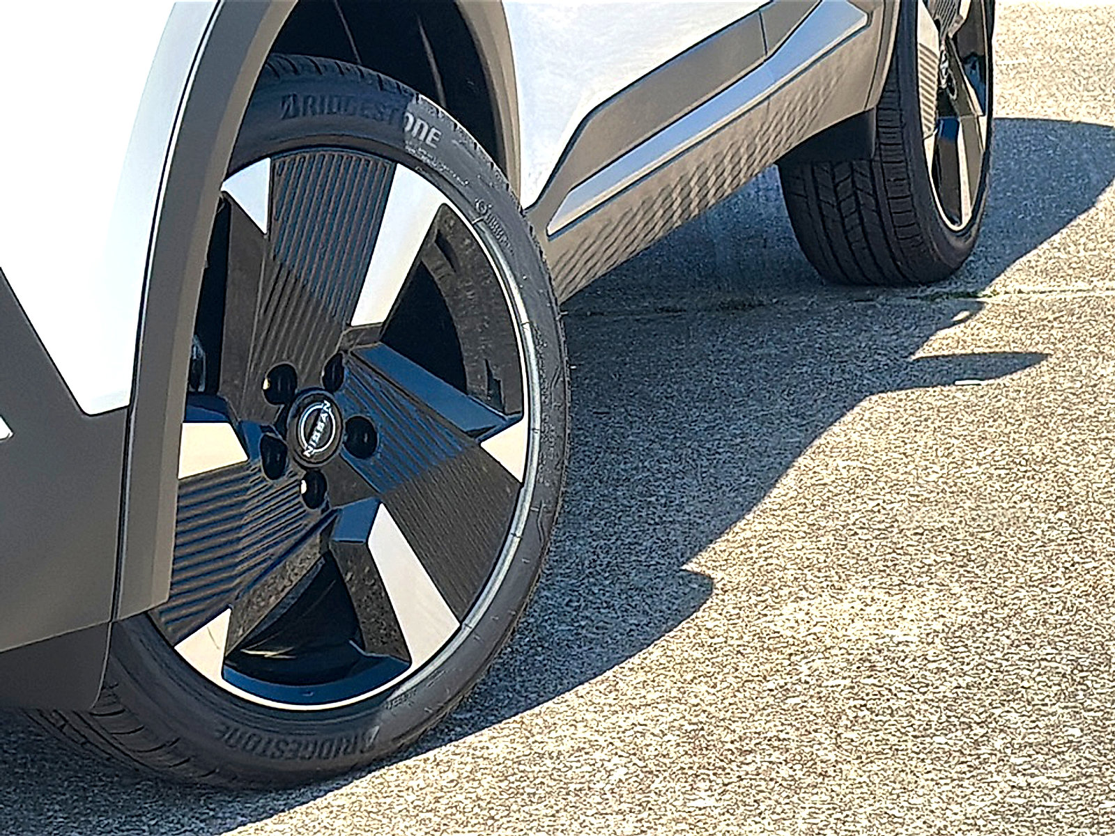 New 2026 Nissan Kicks SR image 3