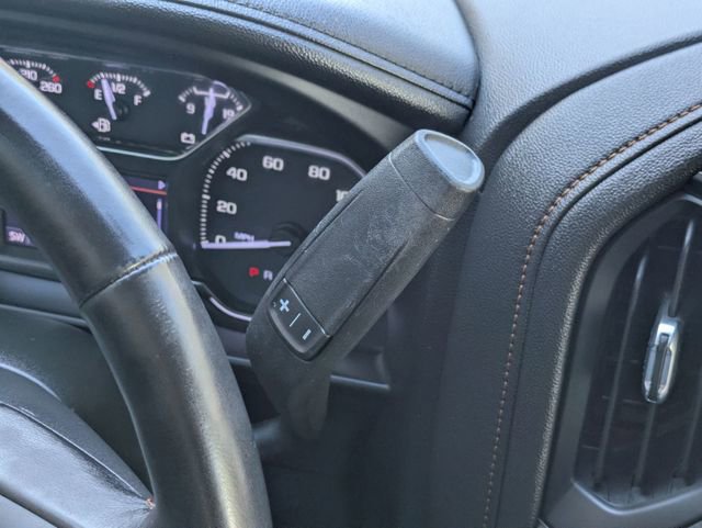 Used 2022 GMC Sierra 2500 AT4 w/ Snow Plow Prep/Camper Package AWD/4WD image 25