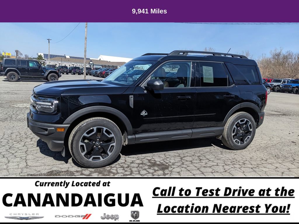 Used 2024 Ford Bronco Sport Outer Banks w/ Tech Package image 2