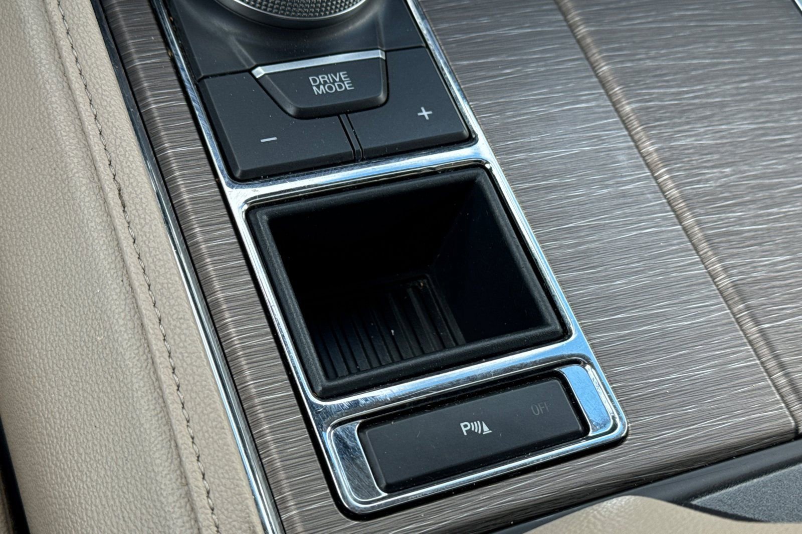 Used 2024 Ford Expedition Limited image 33