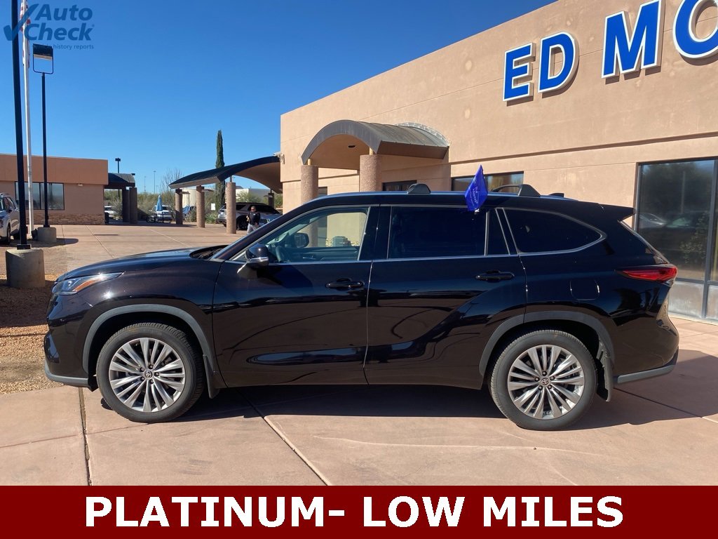Used 2022 Toyota Highlander Platinum image 5