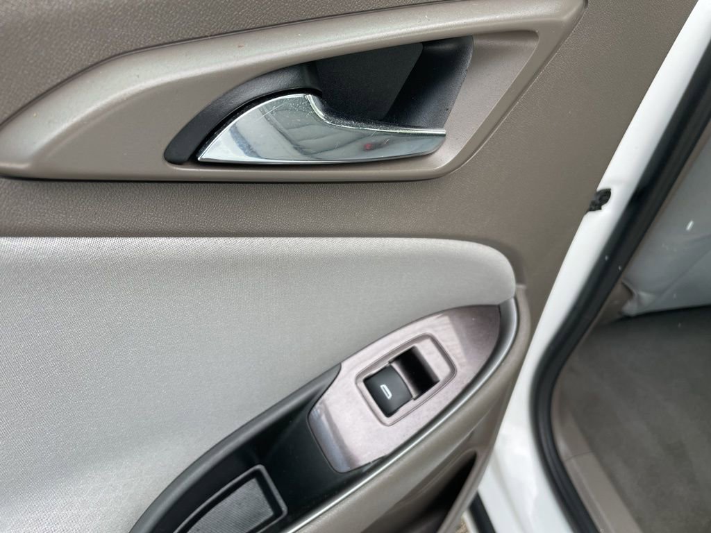 Used 2020 Chevrolet Malibu LS image 42