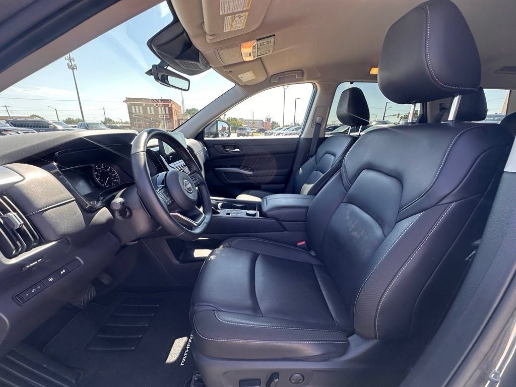 Certified 2025 Nissan Pathfinder SL AWD/4WD image 12