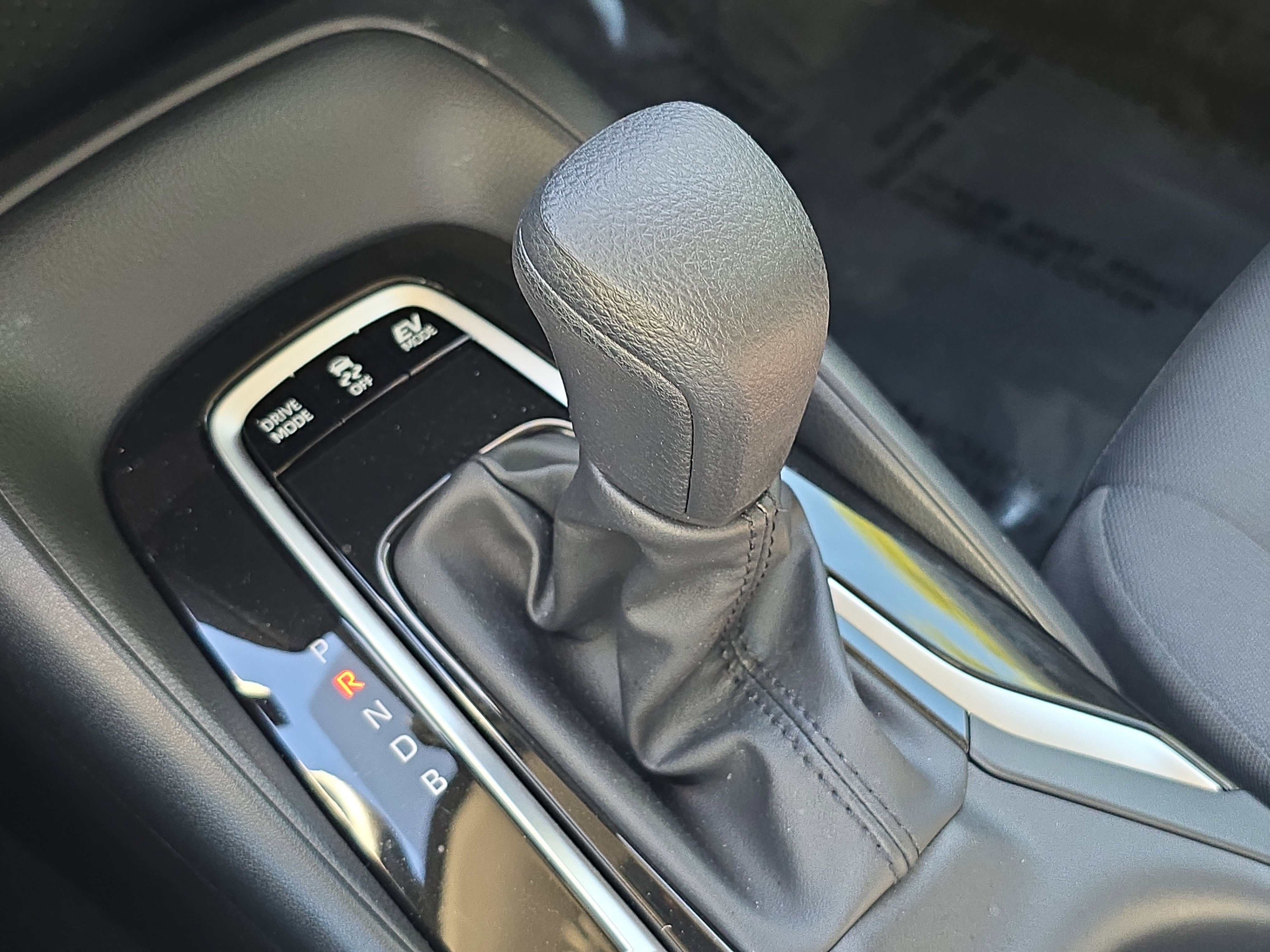 Used 2024 Toyota Corolla LE image 29