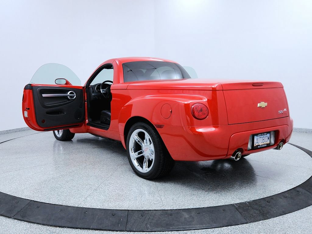 Used 2003 Chevrolet SSR w/ Preferred Equipment Group image 10