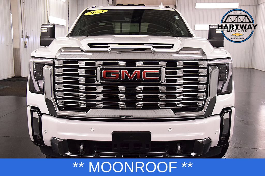 Used 2025 GMC Sierra 3500 Denali w/ Denali Reserve Package AWD/4WD image 2