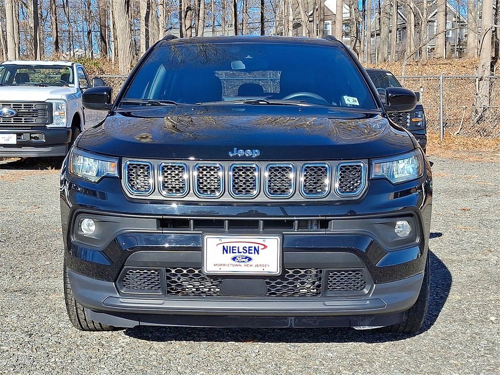 Used 2023 Jeep Compass Latitude image 28